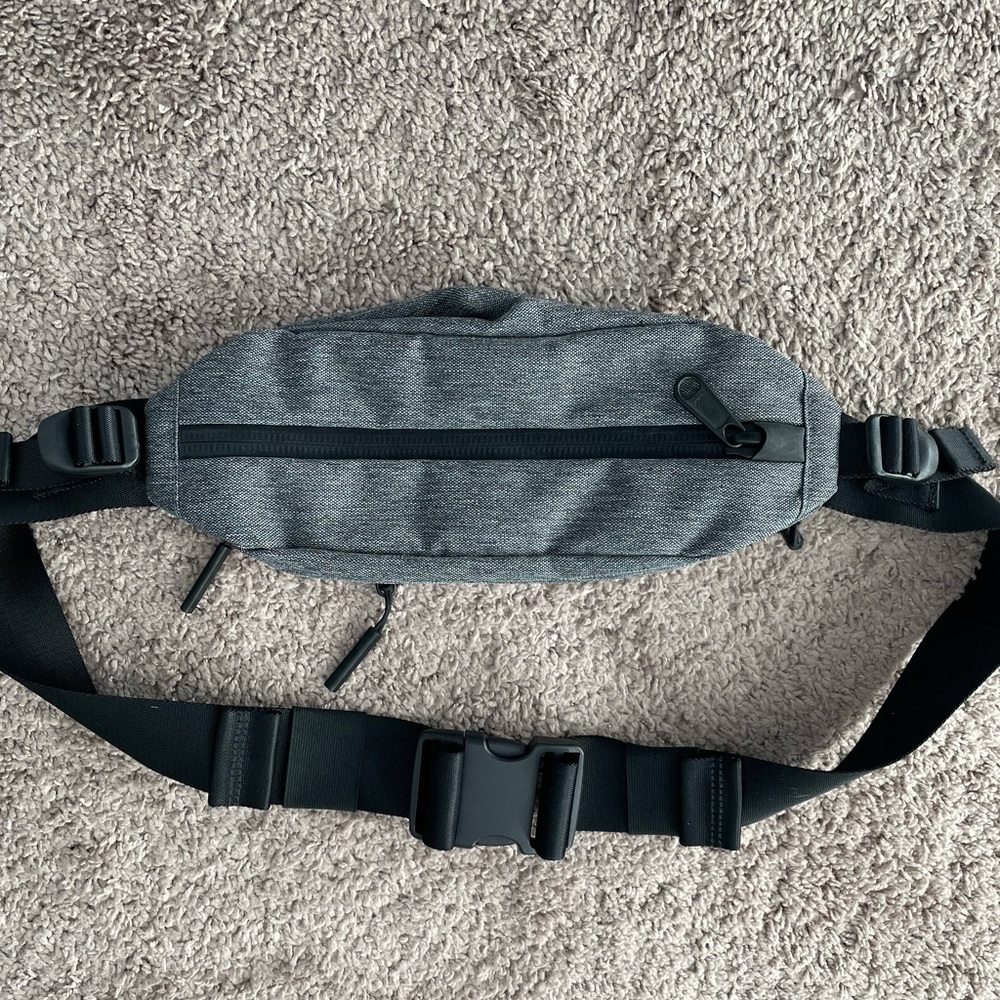 AER SF - City Sling - Grey